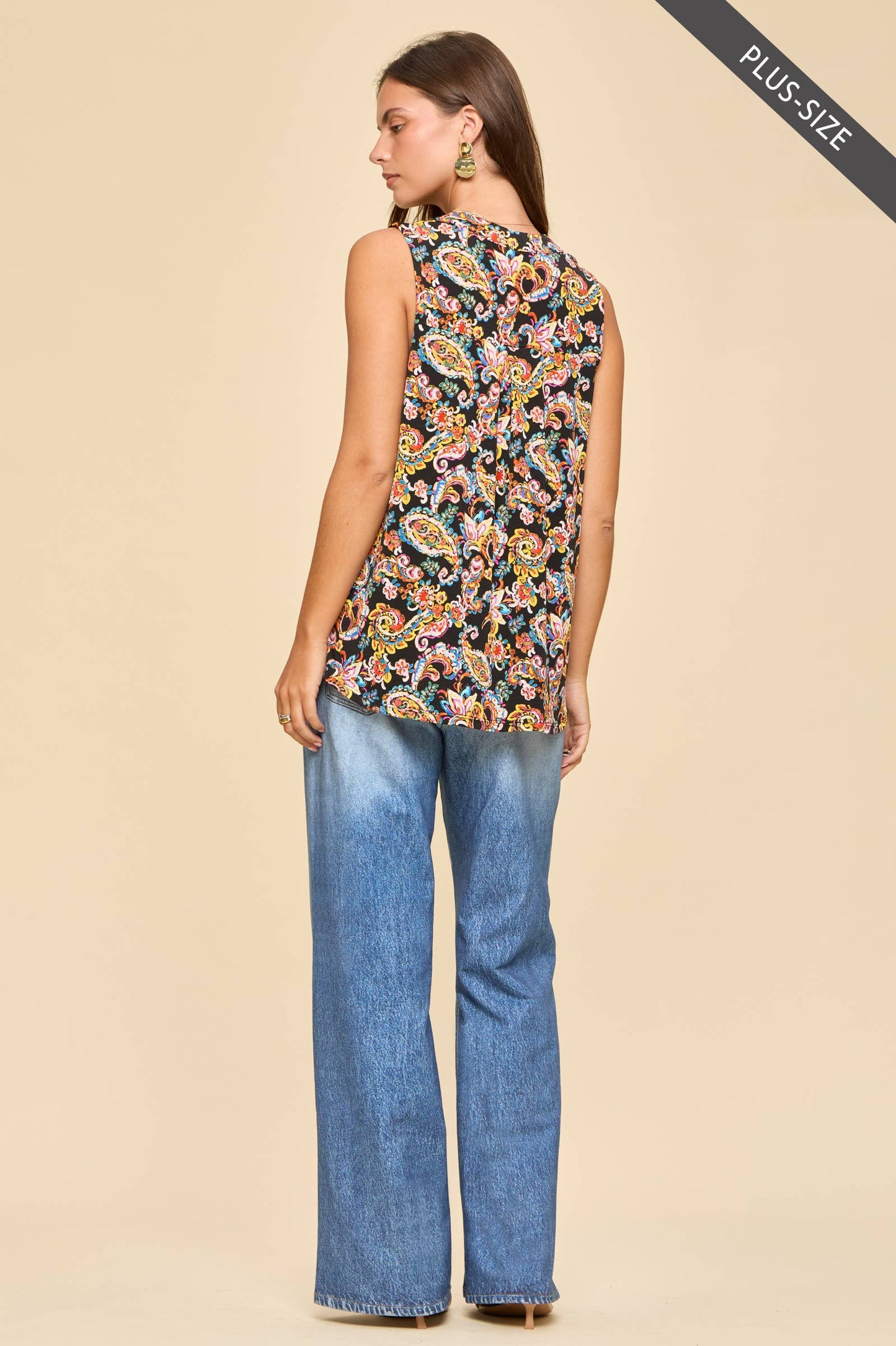 Plus Size Paisley High Contrast Print Sleeveless Top