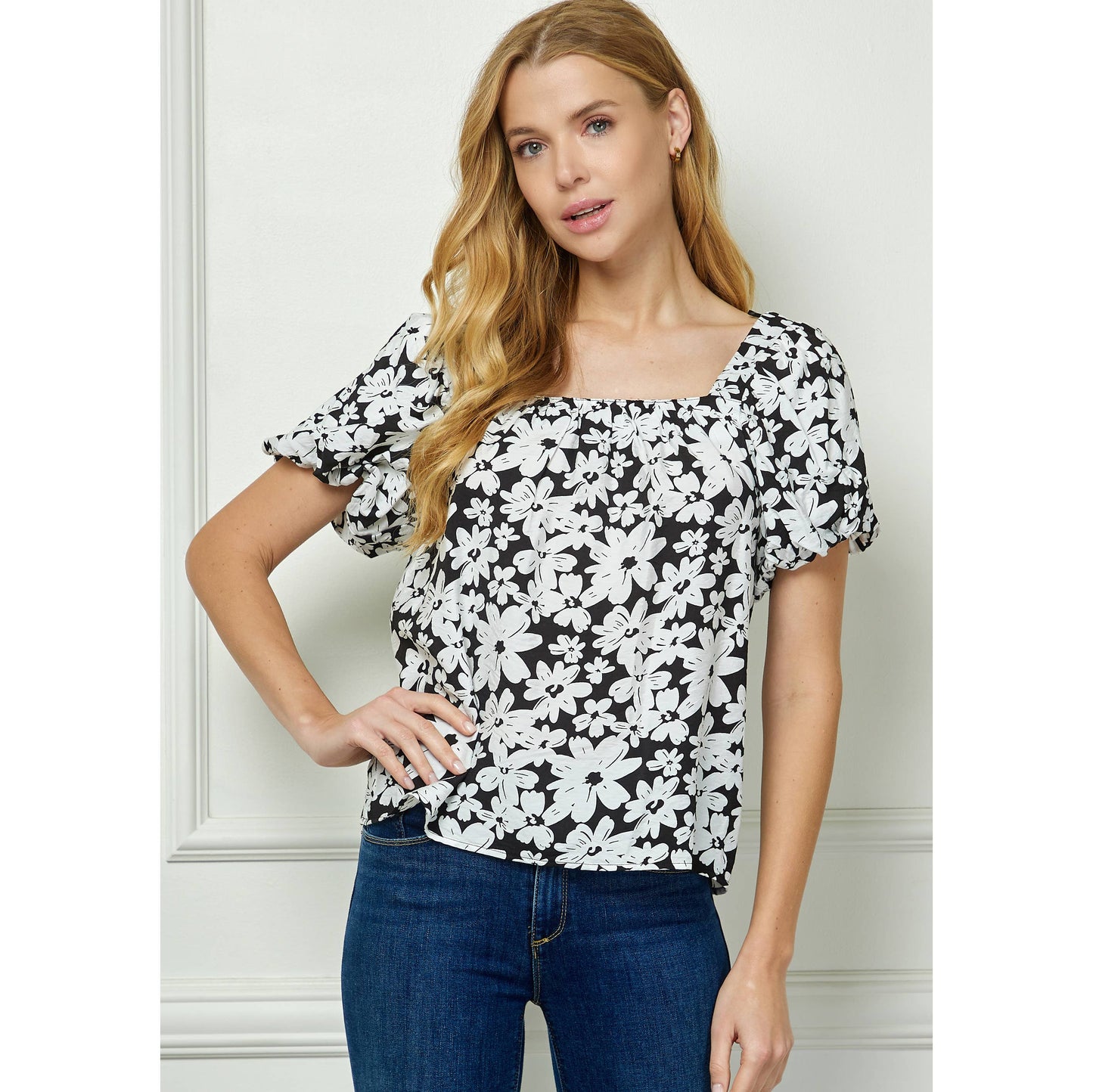 Short Bubble Sleeve Floral Trapeze Blouse